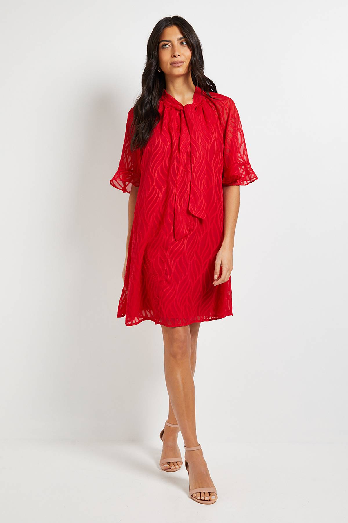 Wallis Robe Droite à Manches Cape avec Motif Dévoré