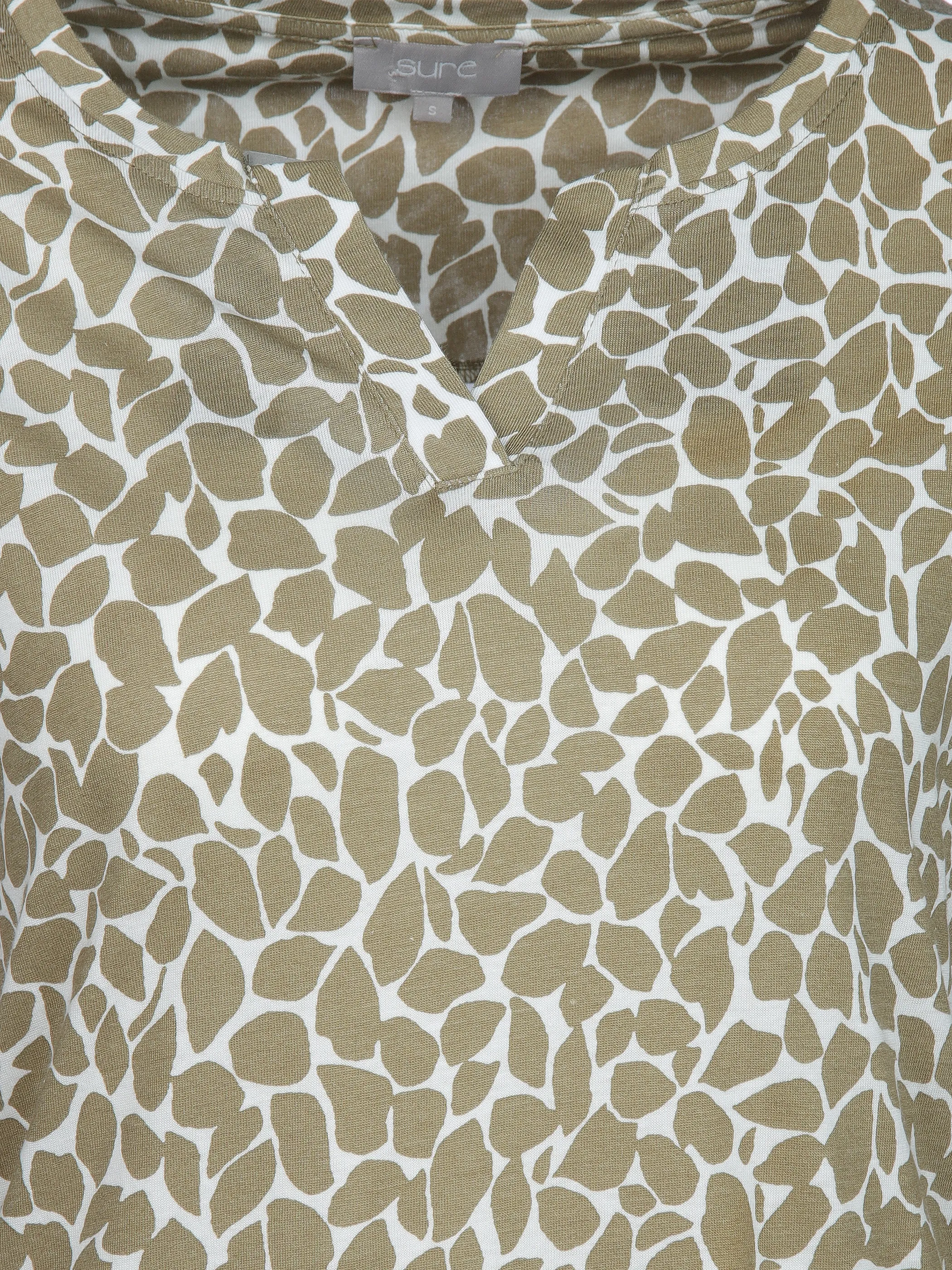 Damen Printshirt mit Serafino-Ausschnitt