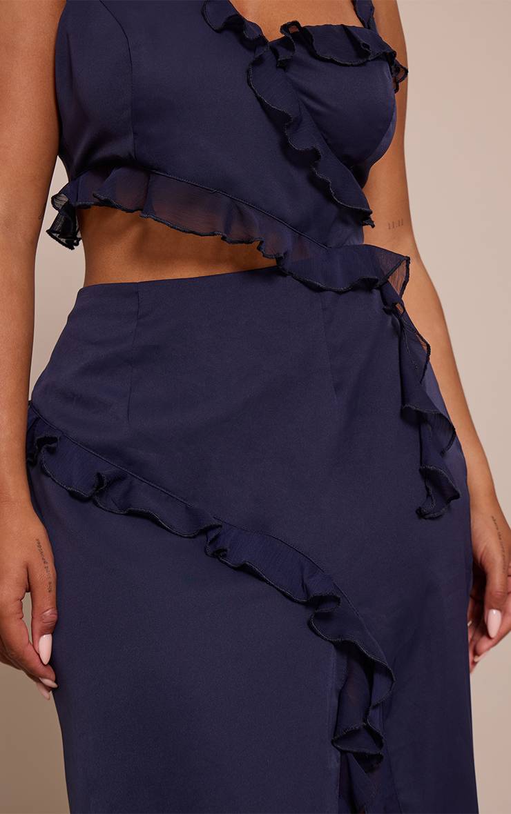 Bleu Marine Robe Maxi En Mousseline À Découpes Et Volants Ajustée