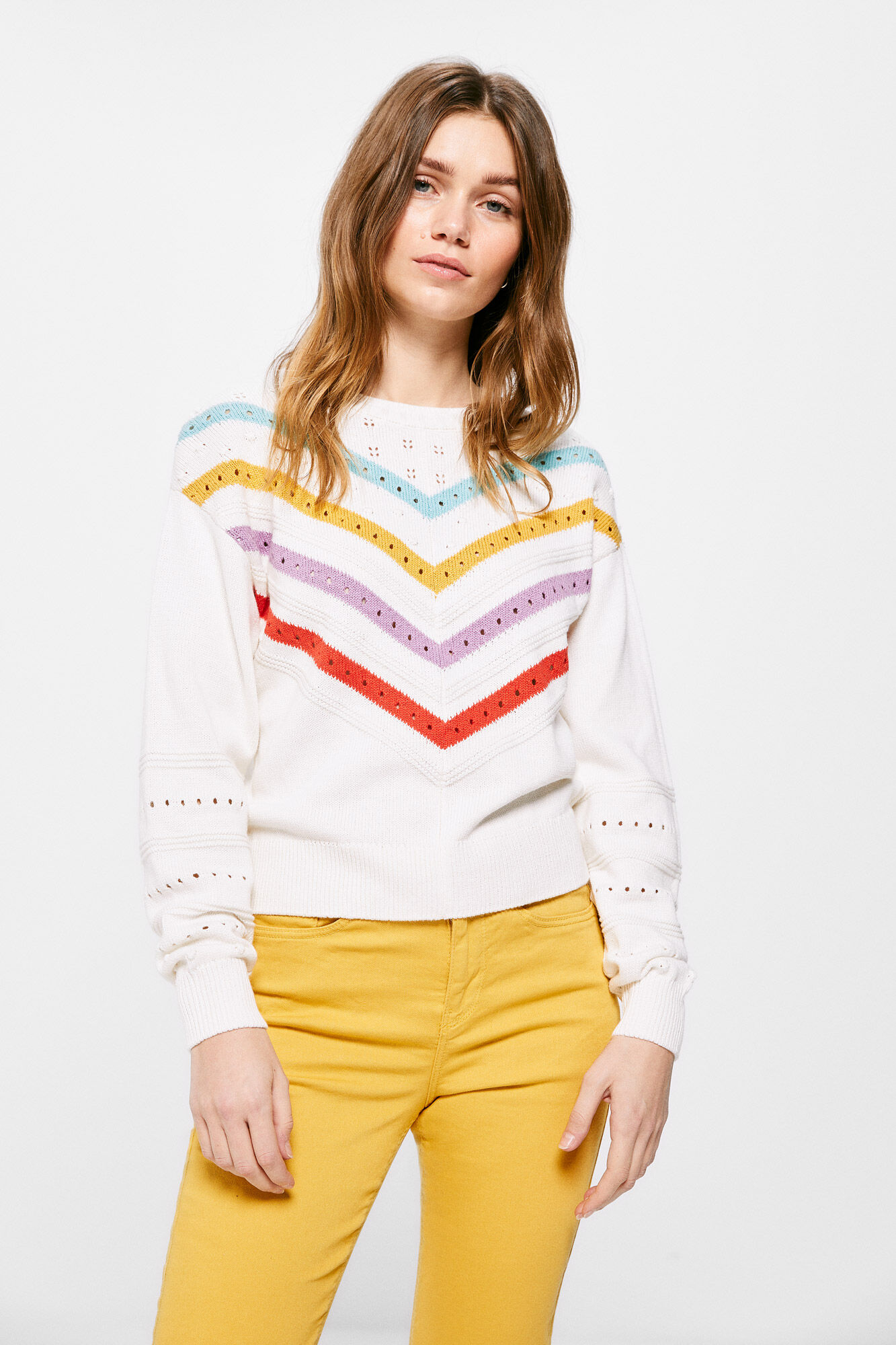 Camisa listrada com chevron perfurado - marrom