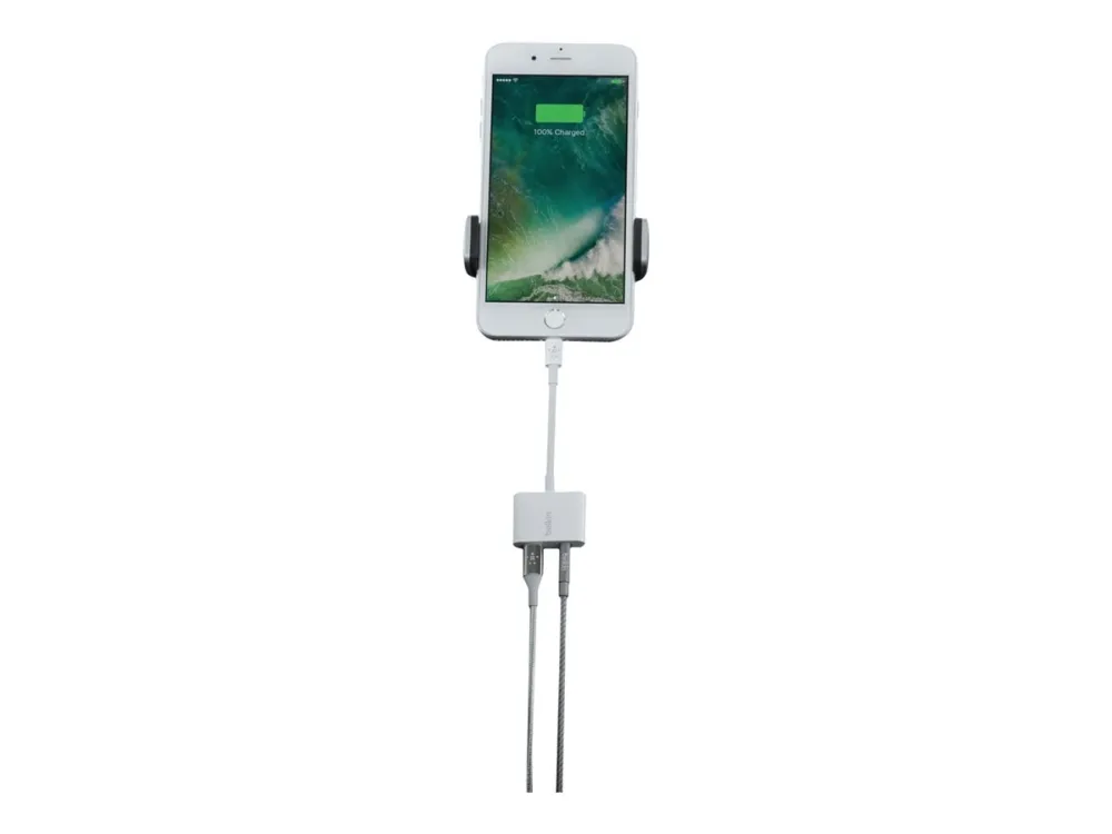 Belkin 3.5 mm Audio   Charge RockStar - Lightning til hovedtelefon-jackstik/opladningsadapter - Lightning (han) til 4-pæl ministik, Lightning (hun) - hvid - for Apple iPad/iPhone (Lightning)