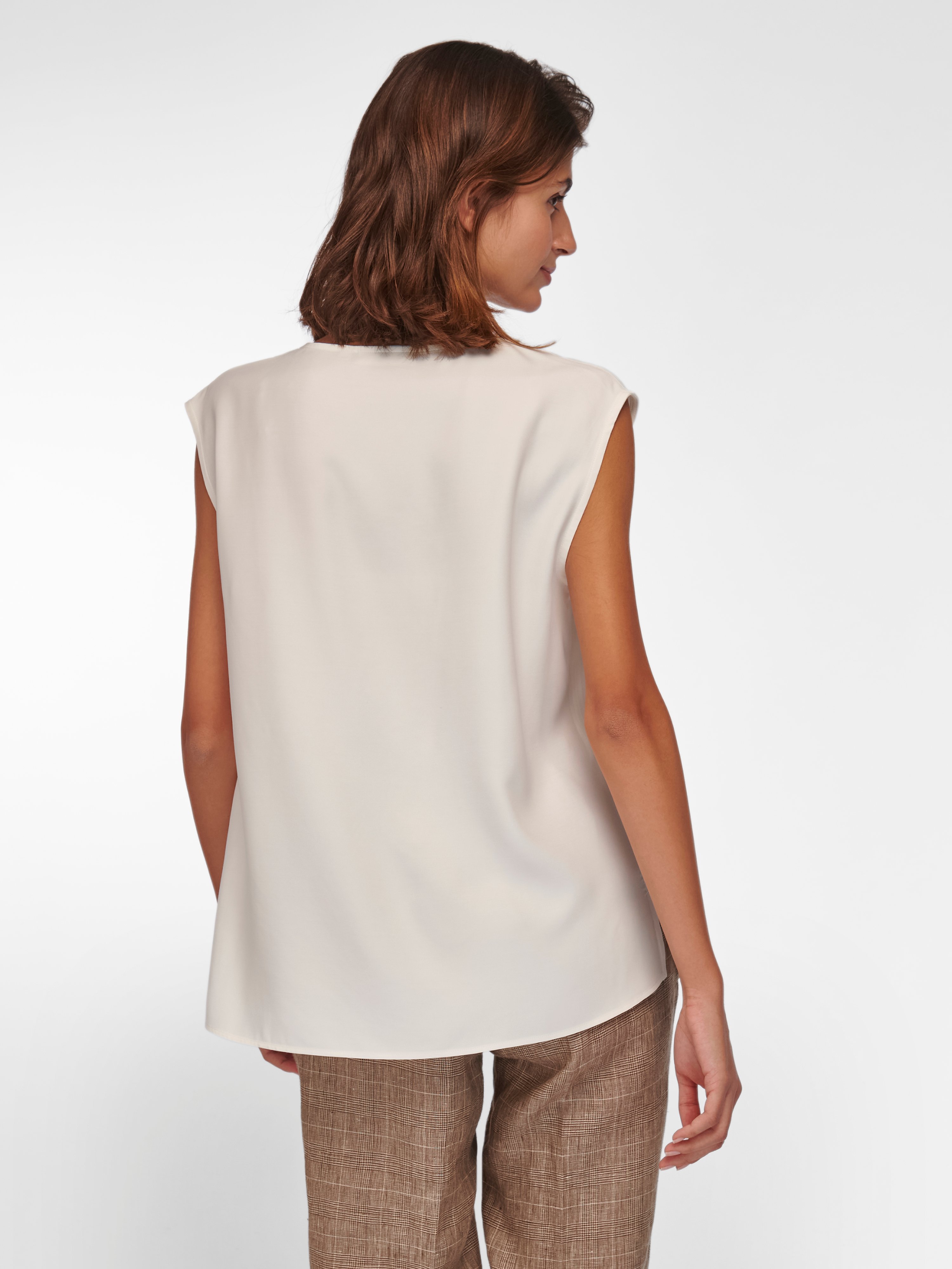 Ärmellose Bluse mit V-Auschnitt