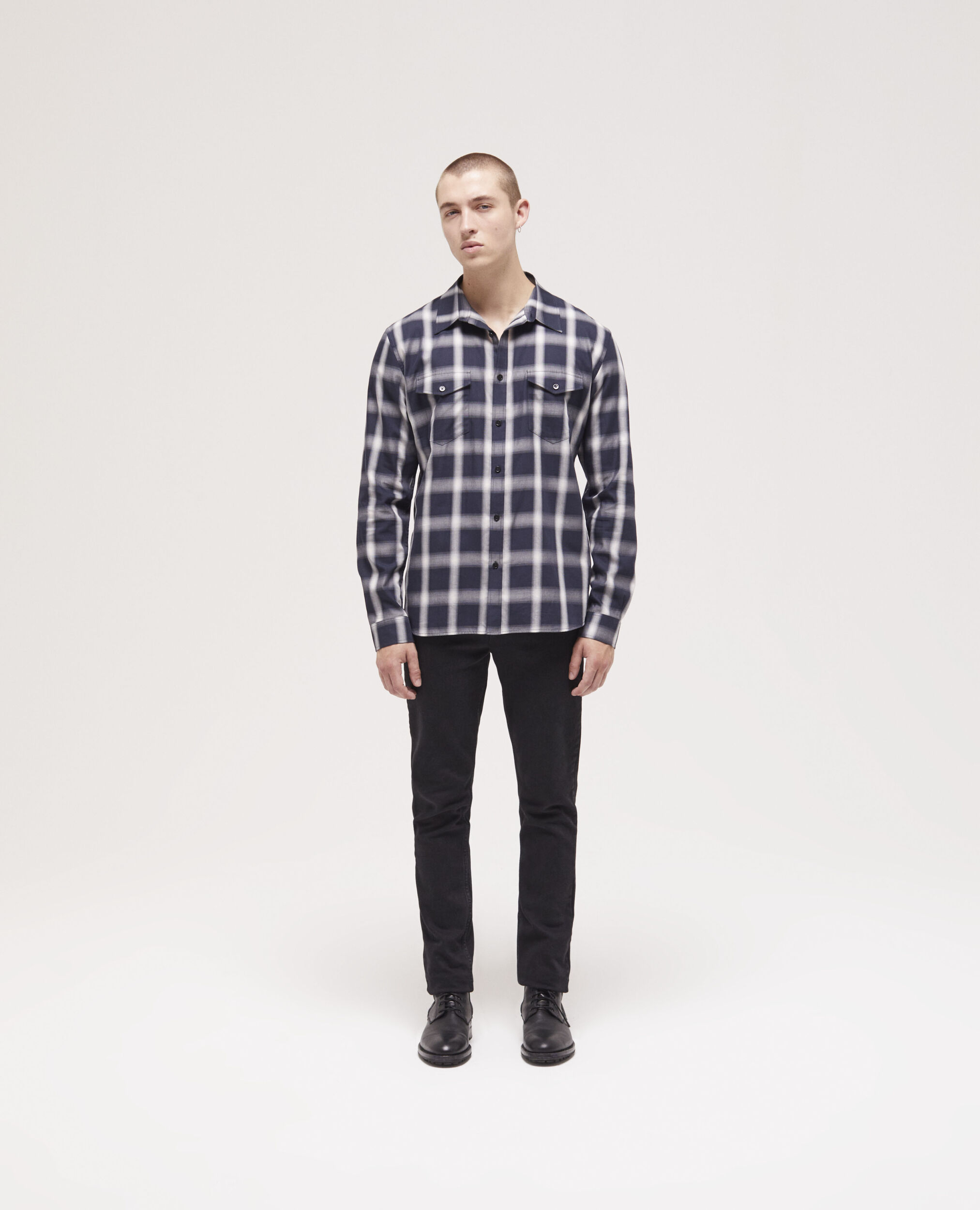 Chemise à carreaux et poches