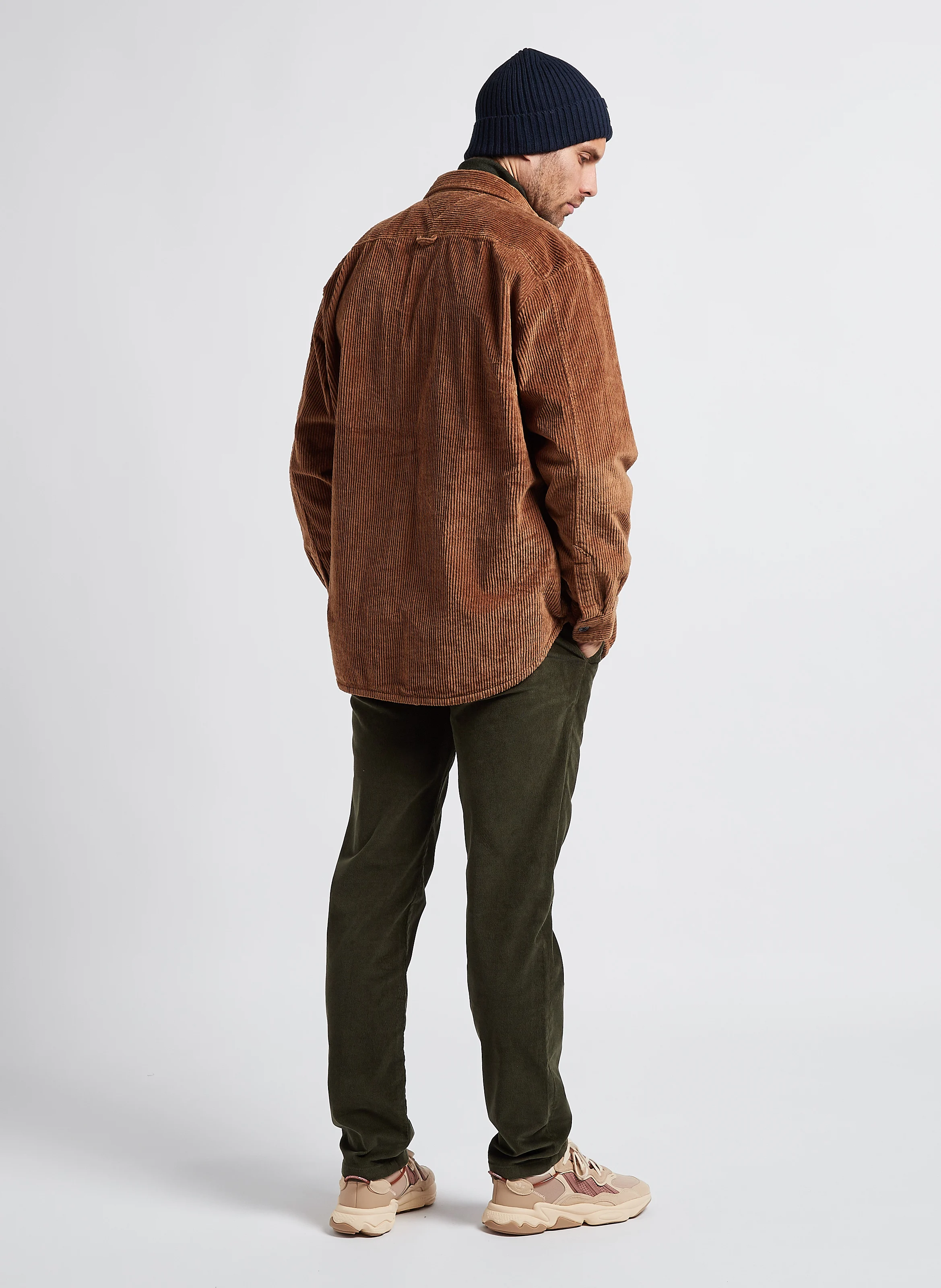 Pantalon droit en velours de coton bio mélangé | Vert