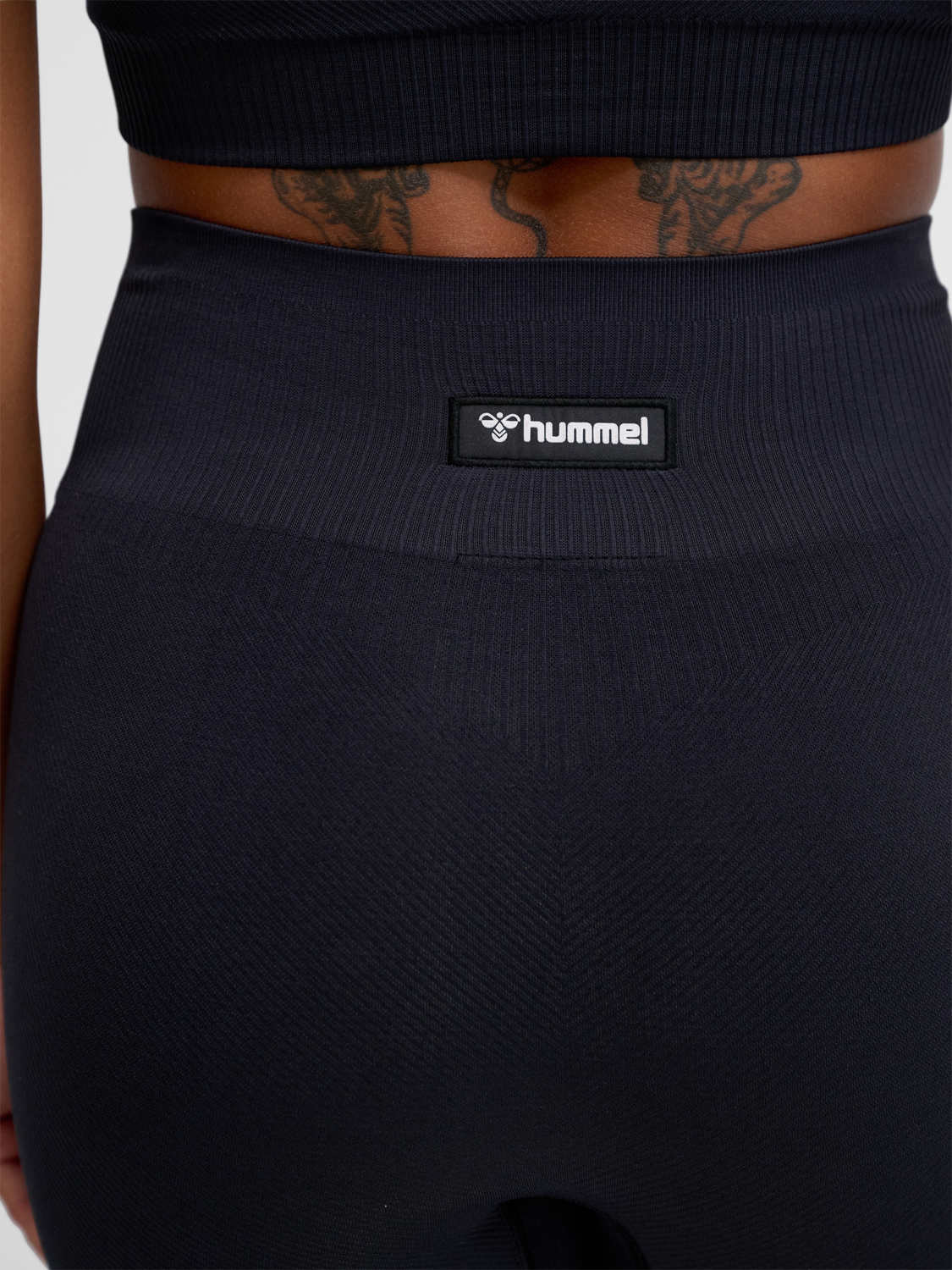 hmlALIVE SEAMLESS HIGH WAIST SHORTS