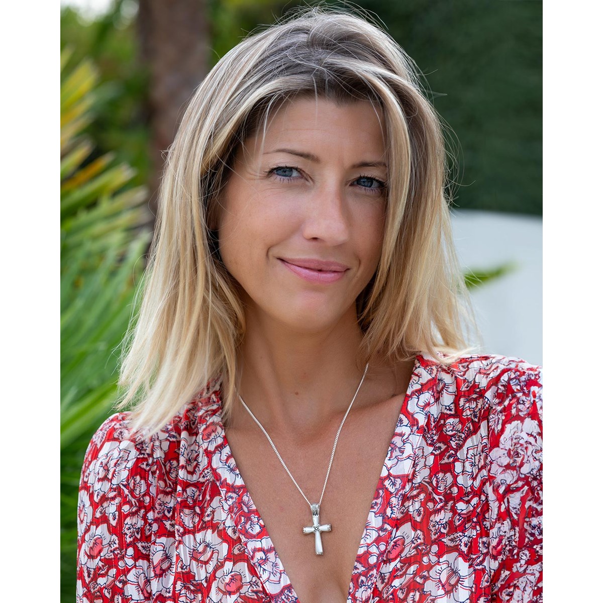Pendentif Croix Nacre Blanche sur Argent 925 | Aden Boutique