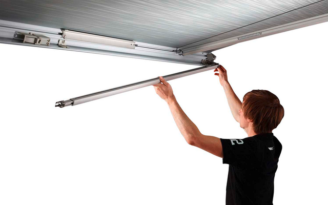 Thule Omnistor 5200 Dachmarkise mit Motor Gehäusefarbe Anthrazit Tuchfarbe Mystic Grau