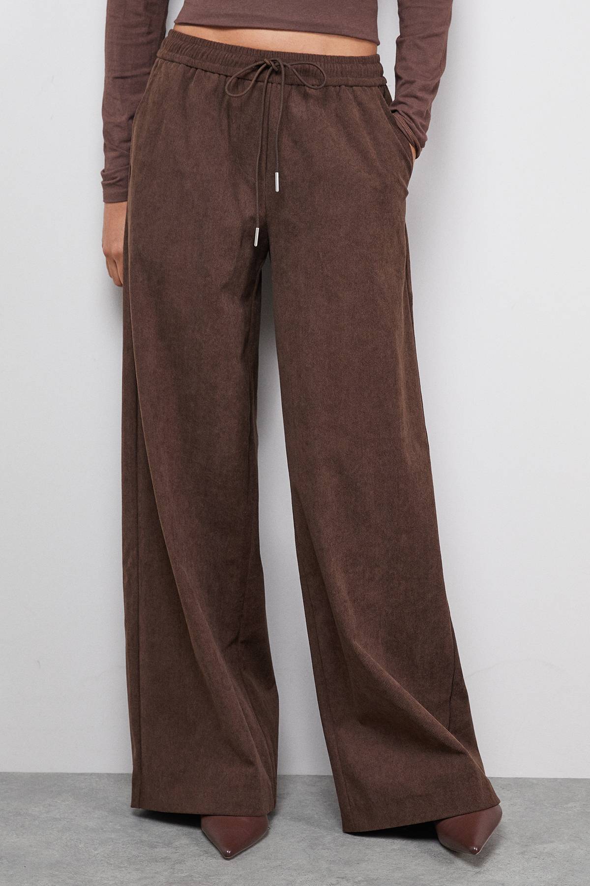 Warehouse Ensemble Pantalon Large en Velours Côtelé avec Cordon de Serrage