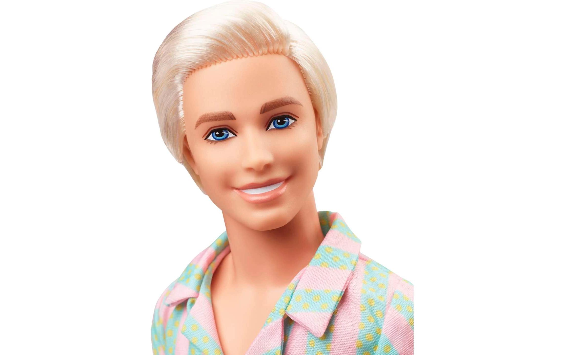 Puppe The Movie Signature Ken mit SurfbrettKen-Sammelpuppe zum Barbie-Spielfilm im Surf-Outfit