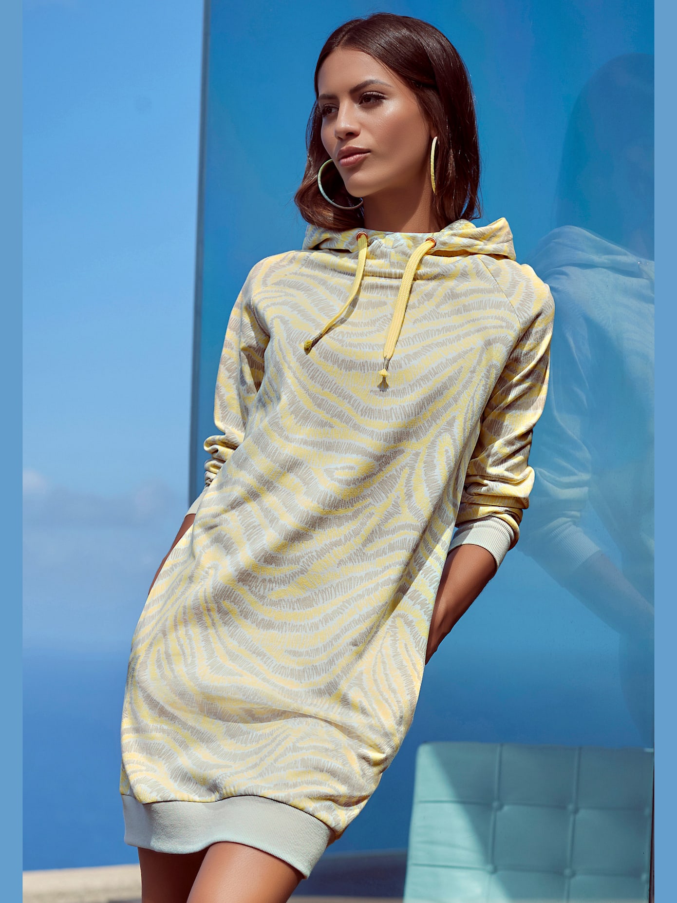 Robe en matière sweat robe sweat confortable à capuche
