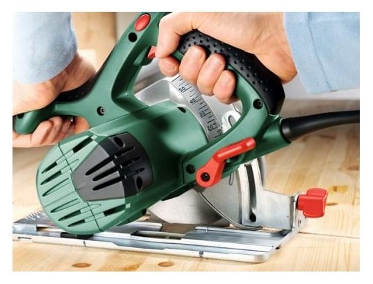 BOSCH - Scie circulaire PKS 66 AF + rail guidage