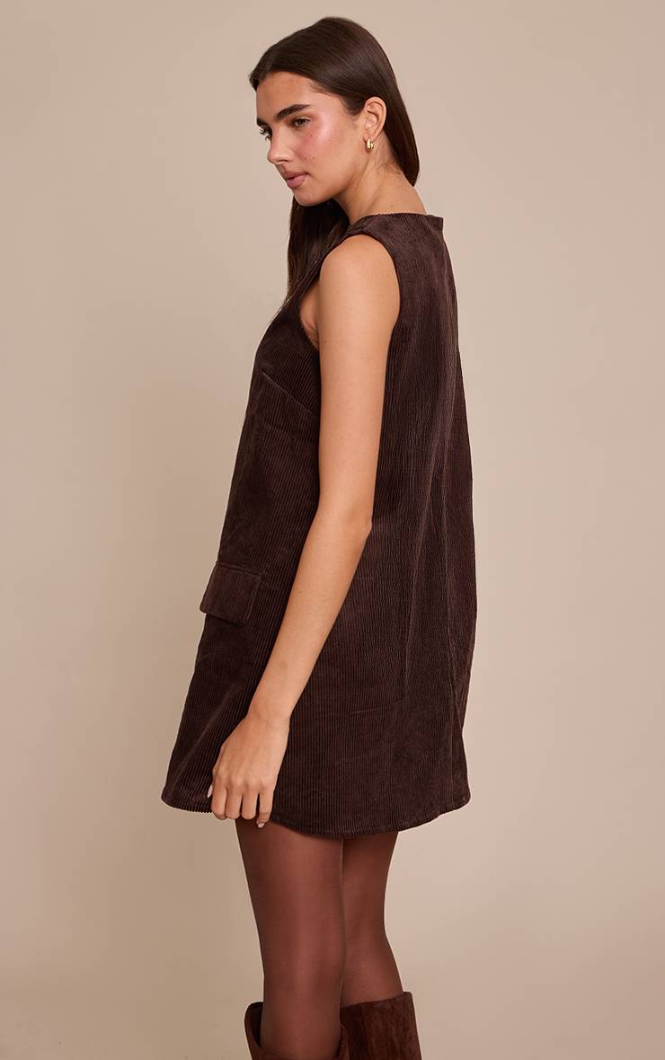 Deep Chocolate Robe Droite Ample Col Bateau En Velours Côtelé