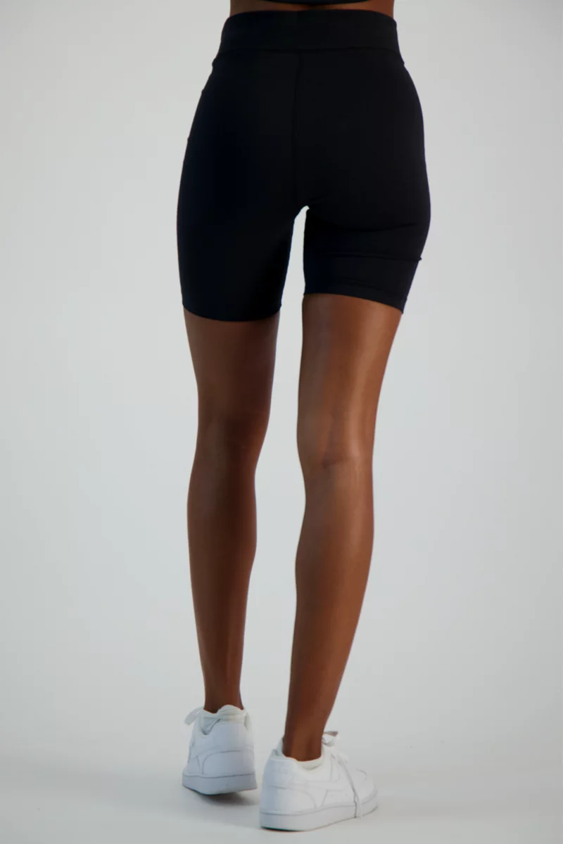 Nike Sportswear Classic 8 Inch Tight Damen Short
