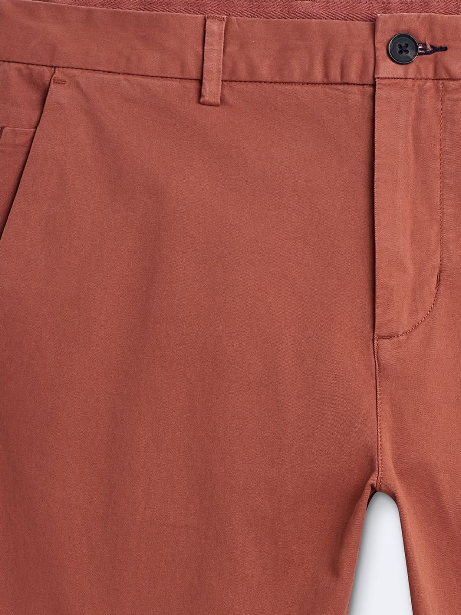 Chino slim en coton élasthane uni