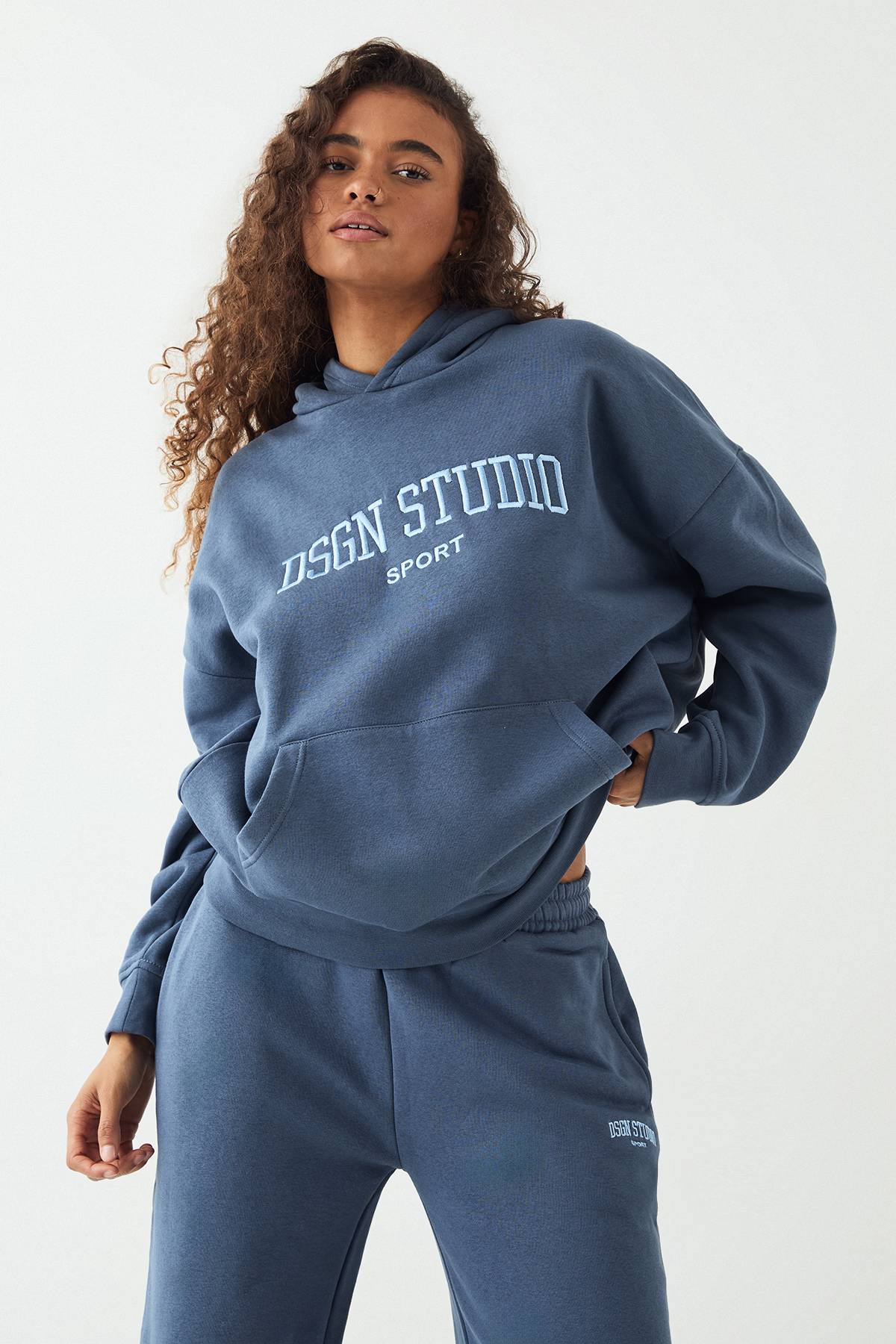 Survêtement à Casynthétiqueche DSGN Studio Sports avec Appliqués