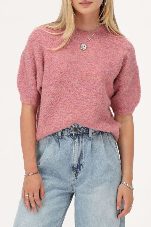 Roze boucle top met korte mouwen