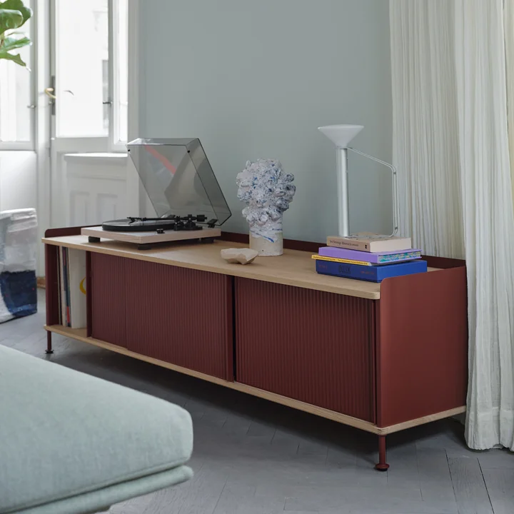 Muuto - Enfold Sideboard, 186 x 48 cm, Eiche / deep red