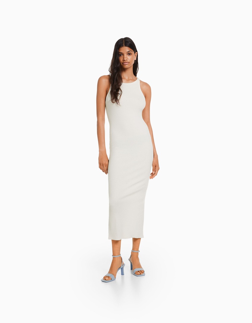 Vestido midi canelado sem mangas