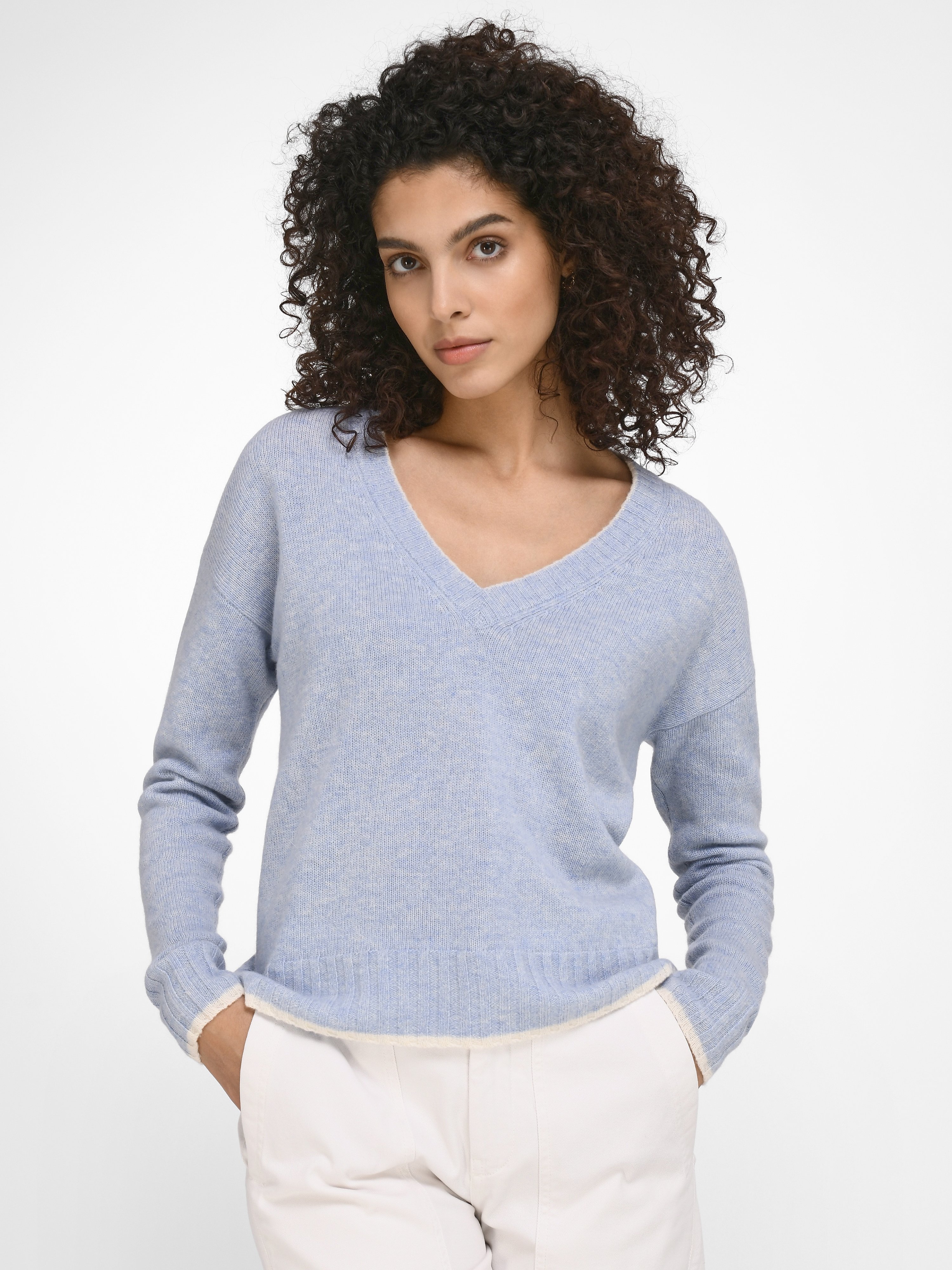 V-Pullover