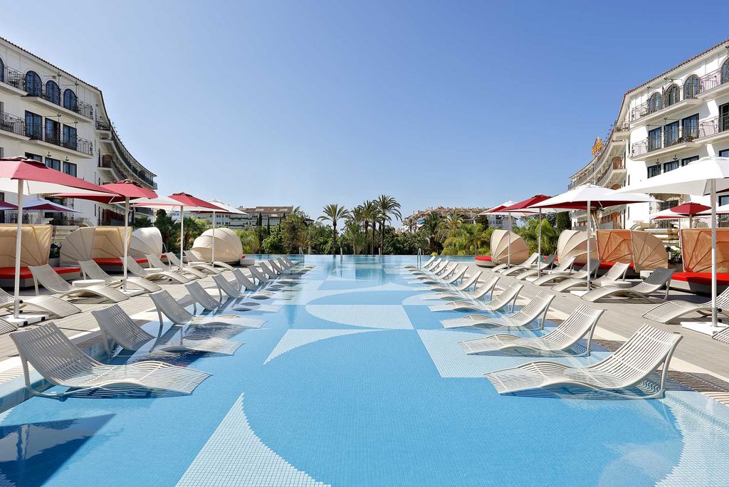 Fly & Go Hard Rock Hotel Marbella Logies en ontbijt - Hotel