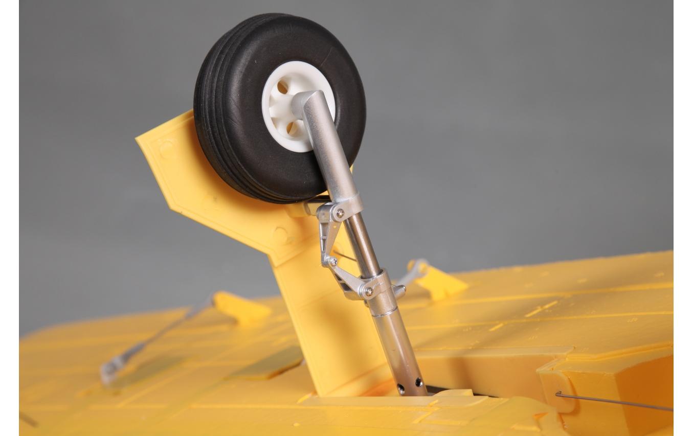 Warbird Trojan T-28D V4 1400 mm, gelb PNP<br>Detaillierter Scale Warbird mit elektrischem Einziehfahrwerk