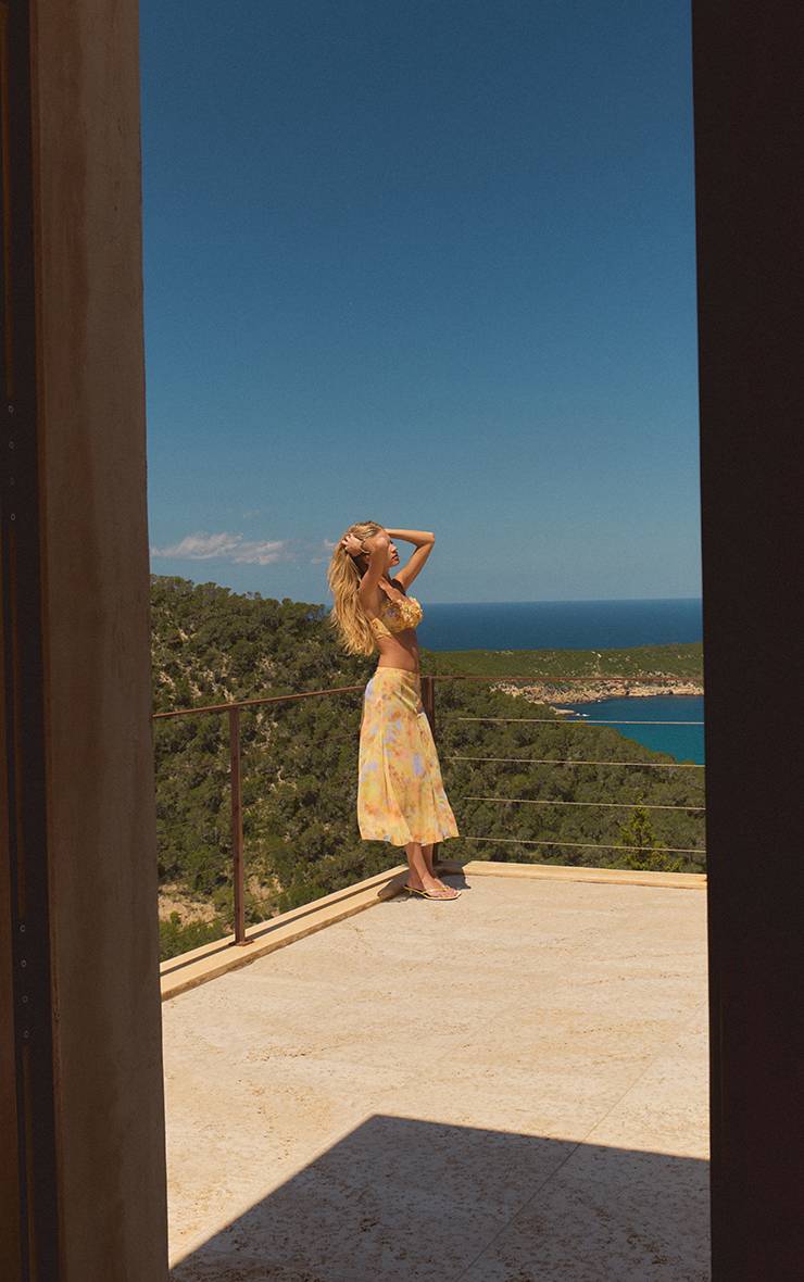 Pale Yellow Jupe Midi Évasée À Godets En Mousseline Imprimé Tie-dye Ensemble Coordonné