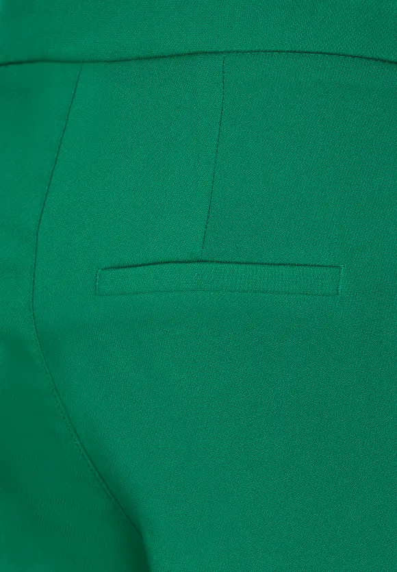 Loose Fit Twillhose - fresh spring green