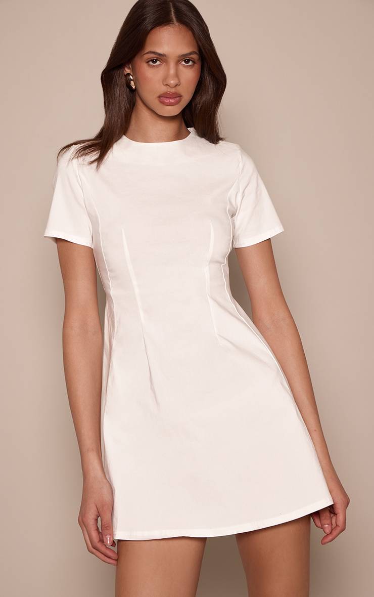 Crème Robe Droite À Manches Courtes