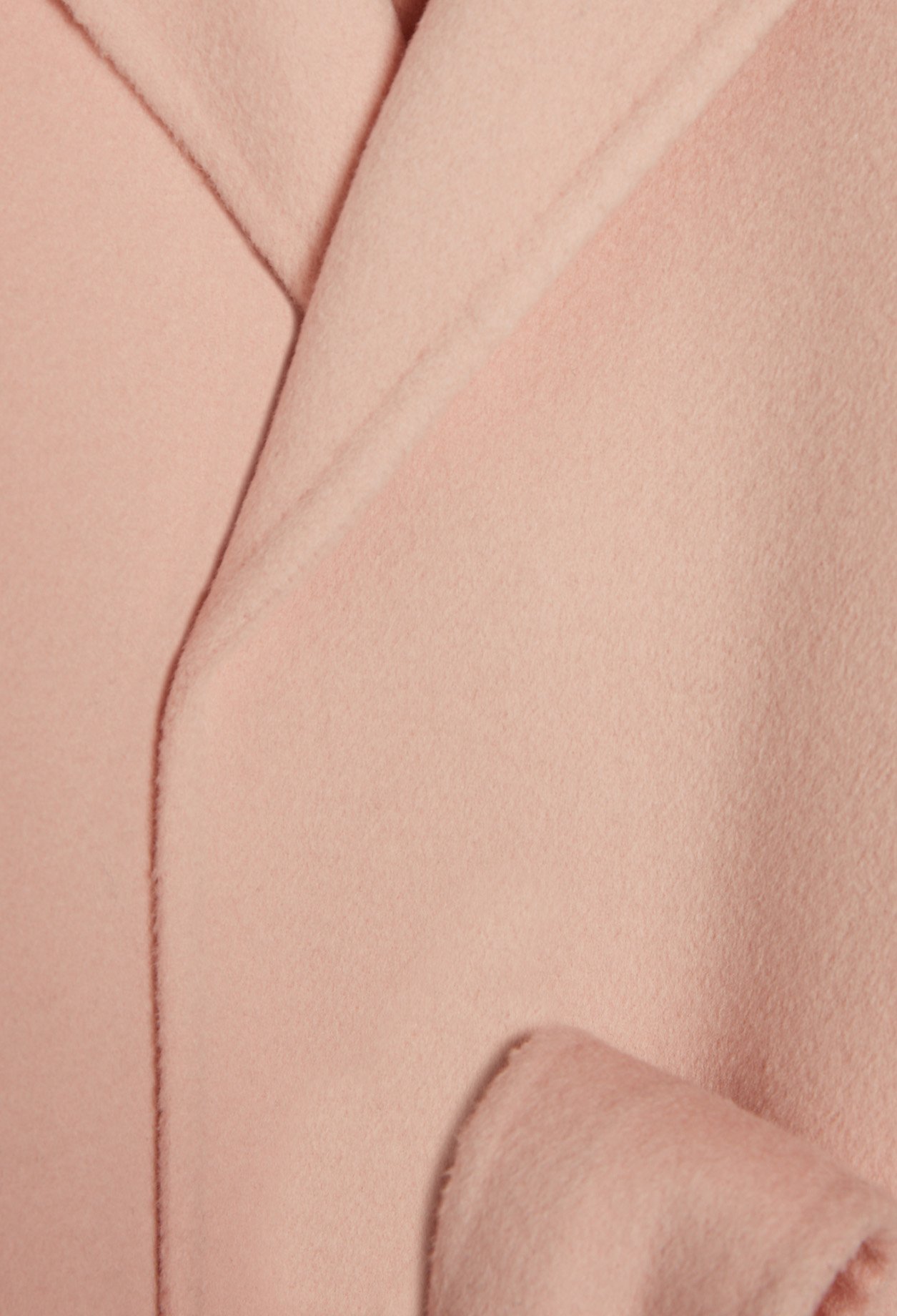 Manteau en laine tra&ccedil;able