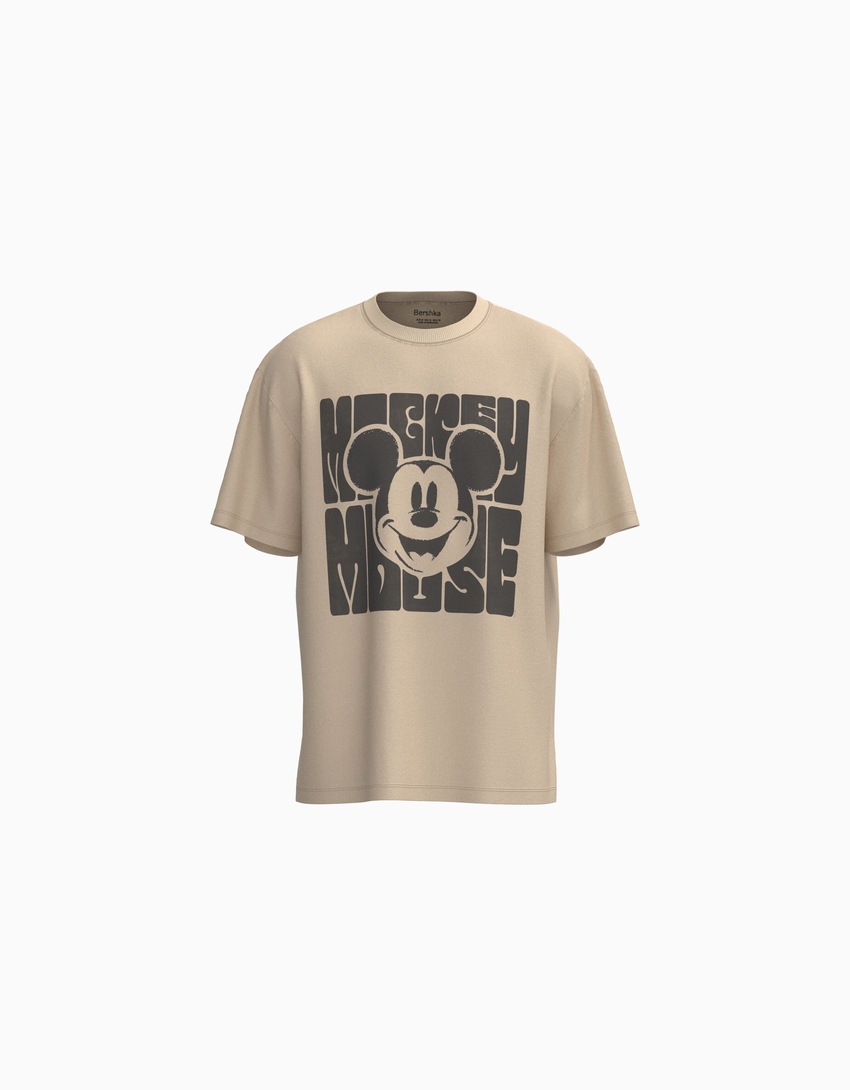 Camiseta de manga curta com modelagem quadrada e estampa do Mickey Mouse.