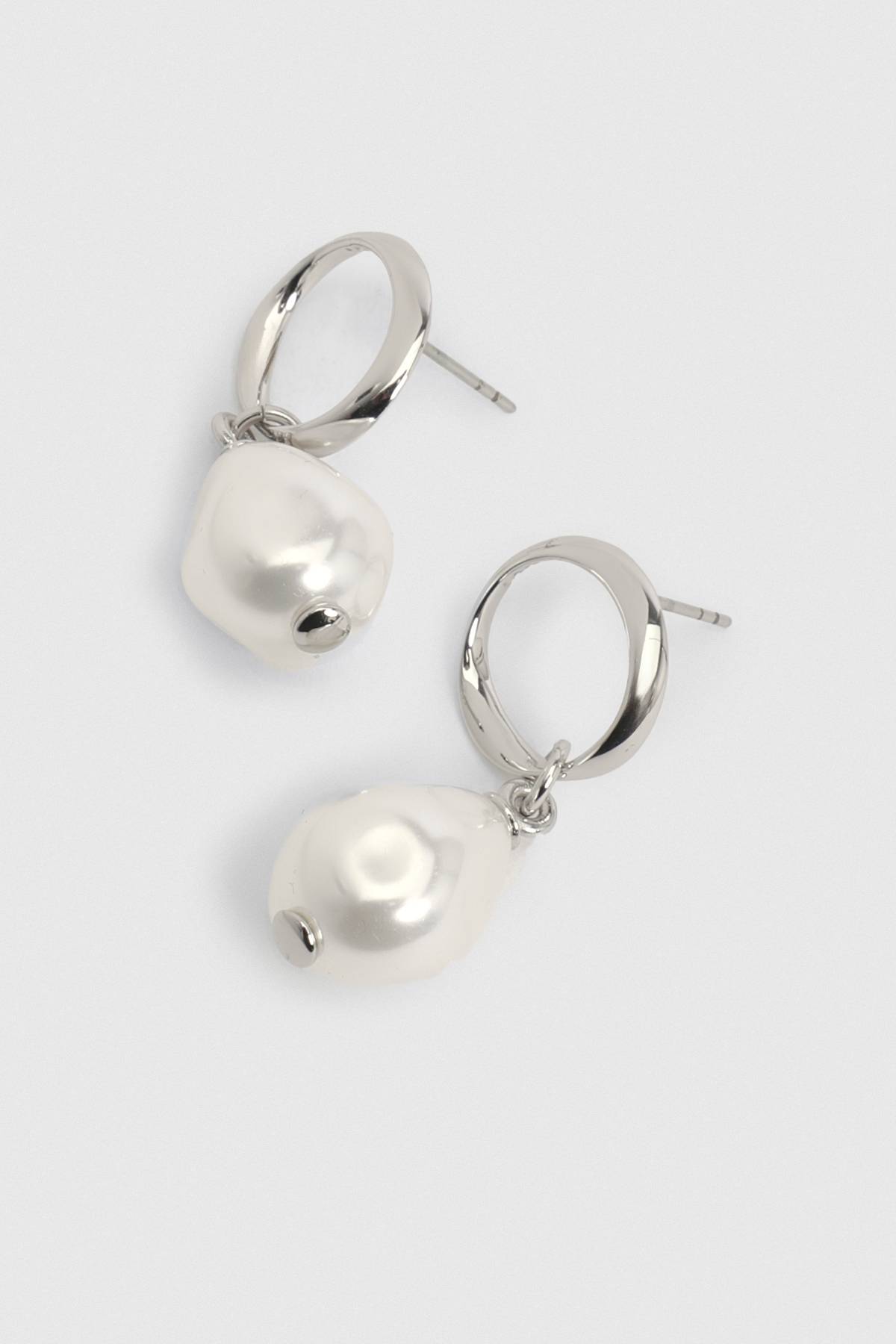 KarenMillen Boucles d'Oreilles Perles Modernes