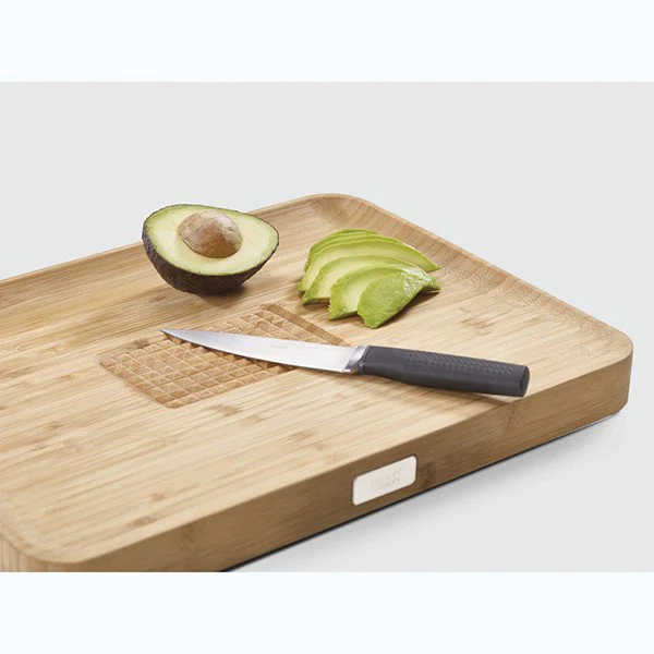 Planche multifonction en bambou Cut&Carve™ Joseph Joseph