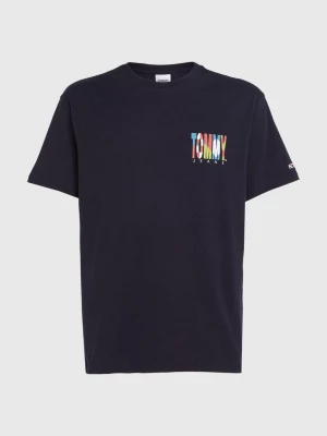 Camiseta clássica com logo nas costas e modelagem ajustada