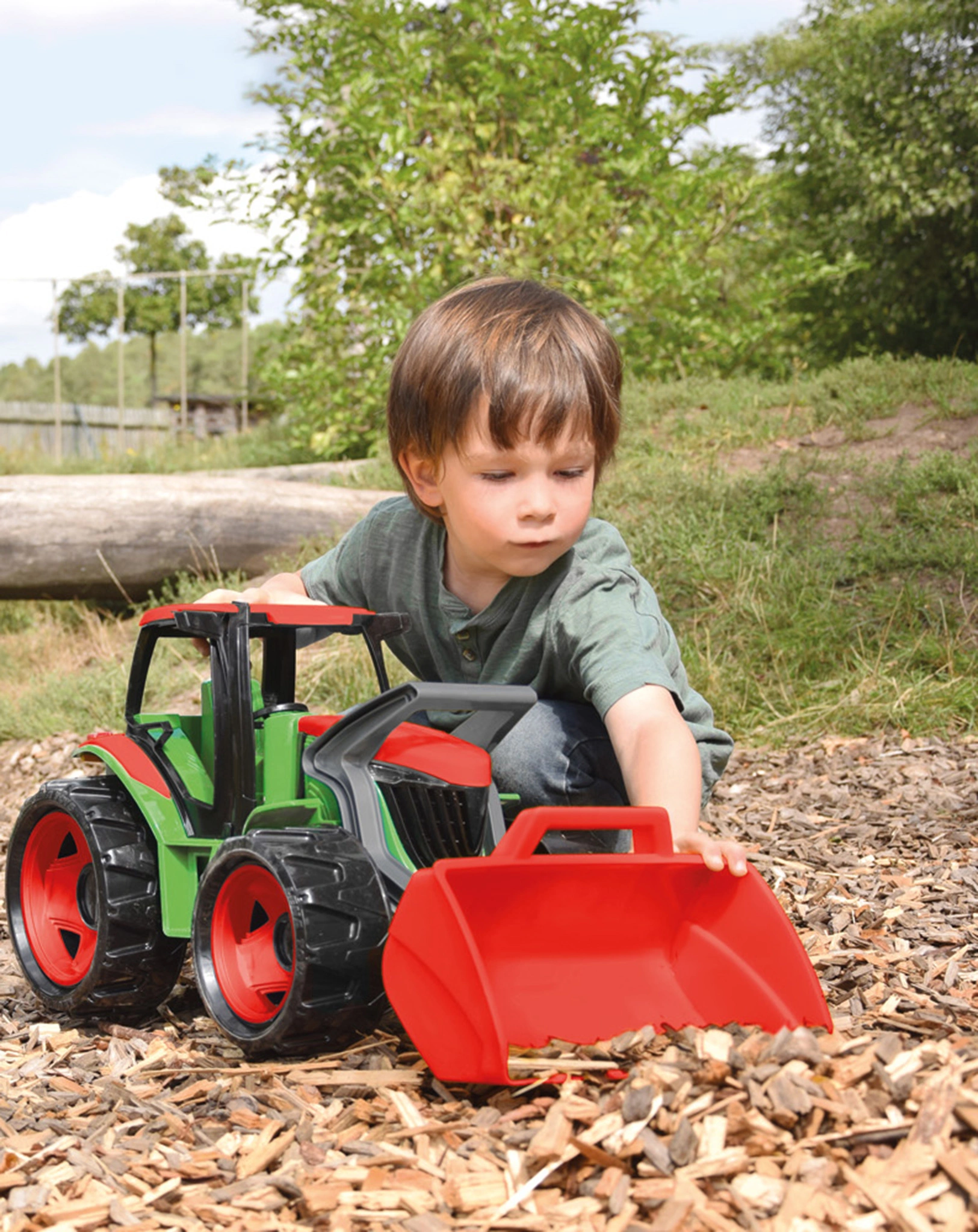 Spielzeugauto GIGA TRUCKS - TRAKTOR mit Frontlader