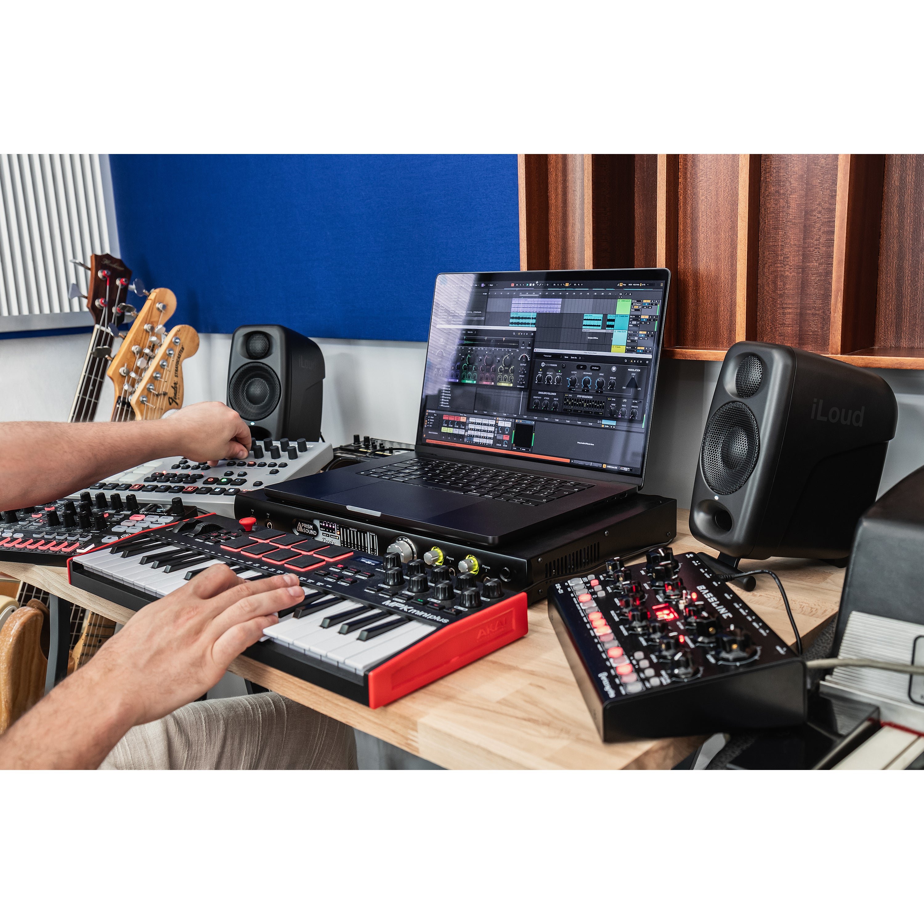 IK Multimedia iLoud Micro Monitor Pro (set van 2 + microfoon)