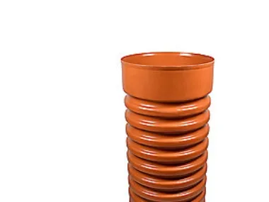 Forlængerrør 425x1050mm - med muffe for korr. opføringsrør. Wavin PVC