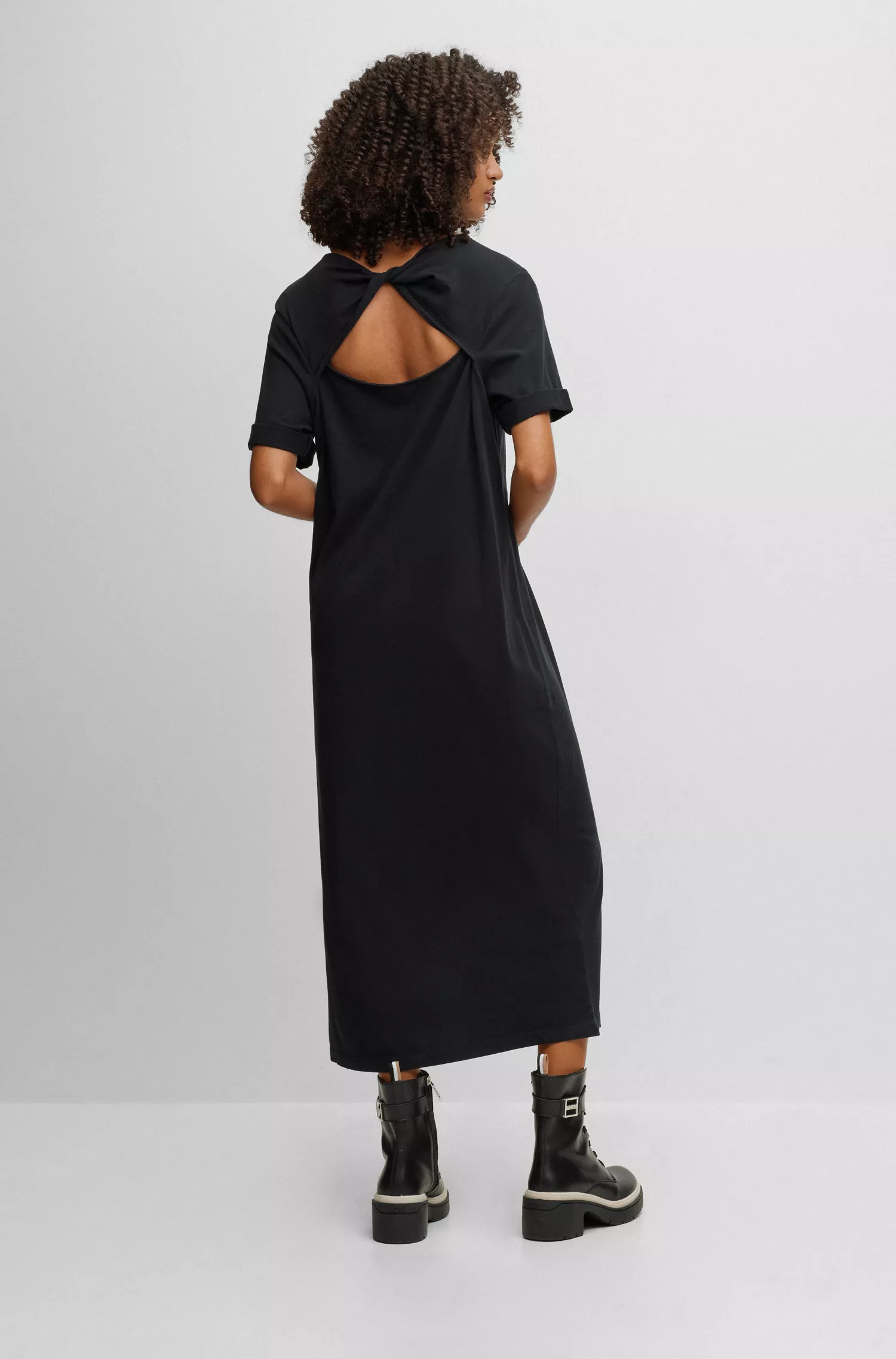 Vestido camiseta BOSS preto em malha de algodão com detalhe de logotipo