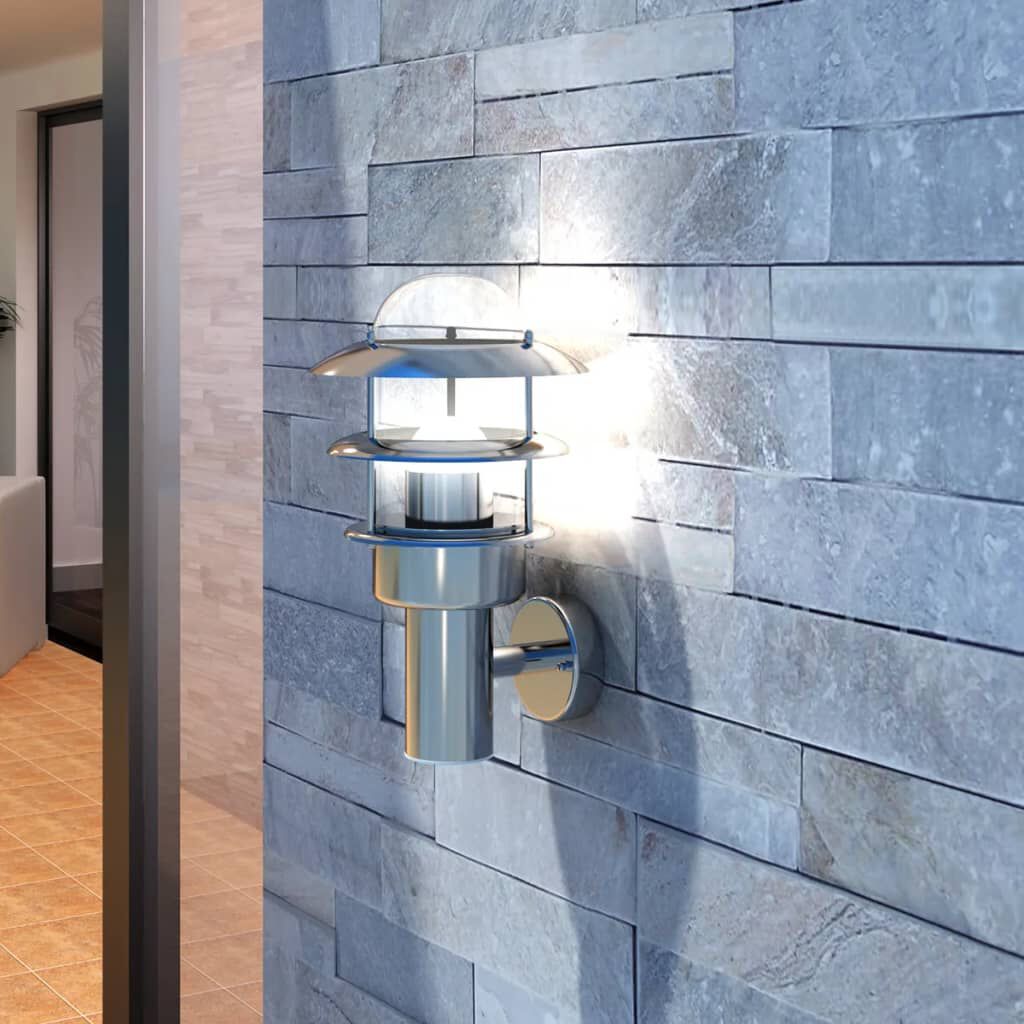 Buitenwandlamp.