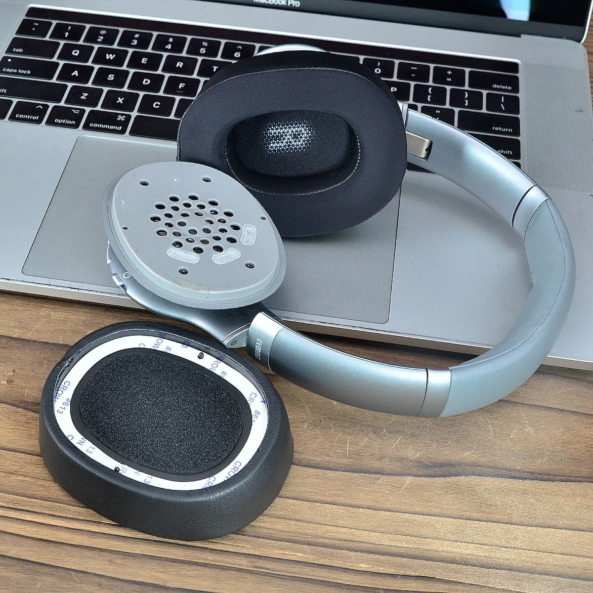 Erstatning av øreputer for JBL Everest 710 BT/Everest-710 Sort