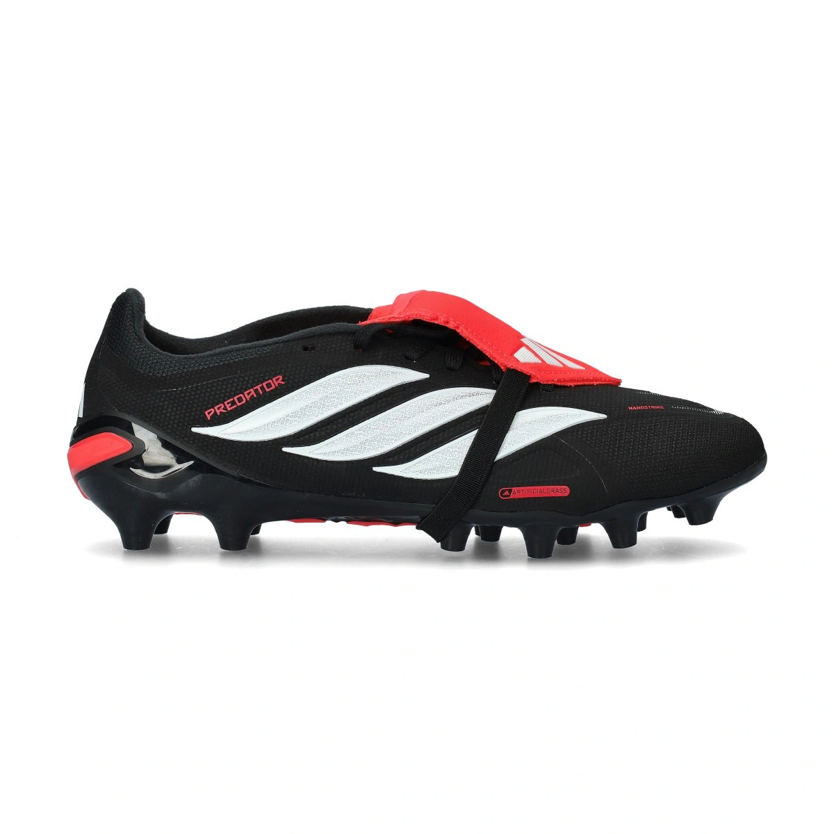 Chuteira adidas Predator League FT AG