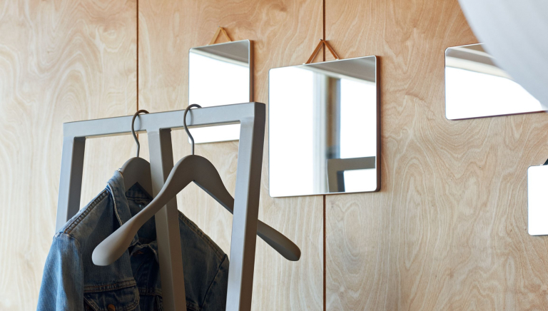 Hay Loop Stand Hall kledingrek zwart