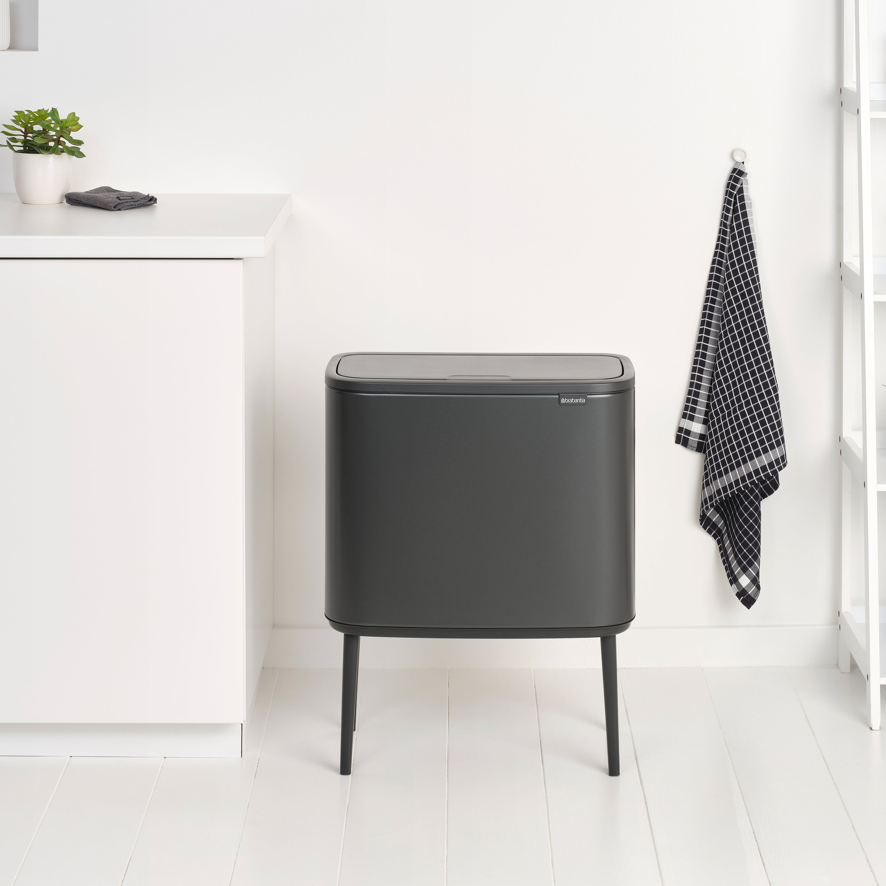 Brabantia Bo Touch Bin Afvalemmer 11 + 23 Liter - Confident Grey