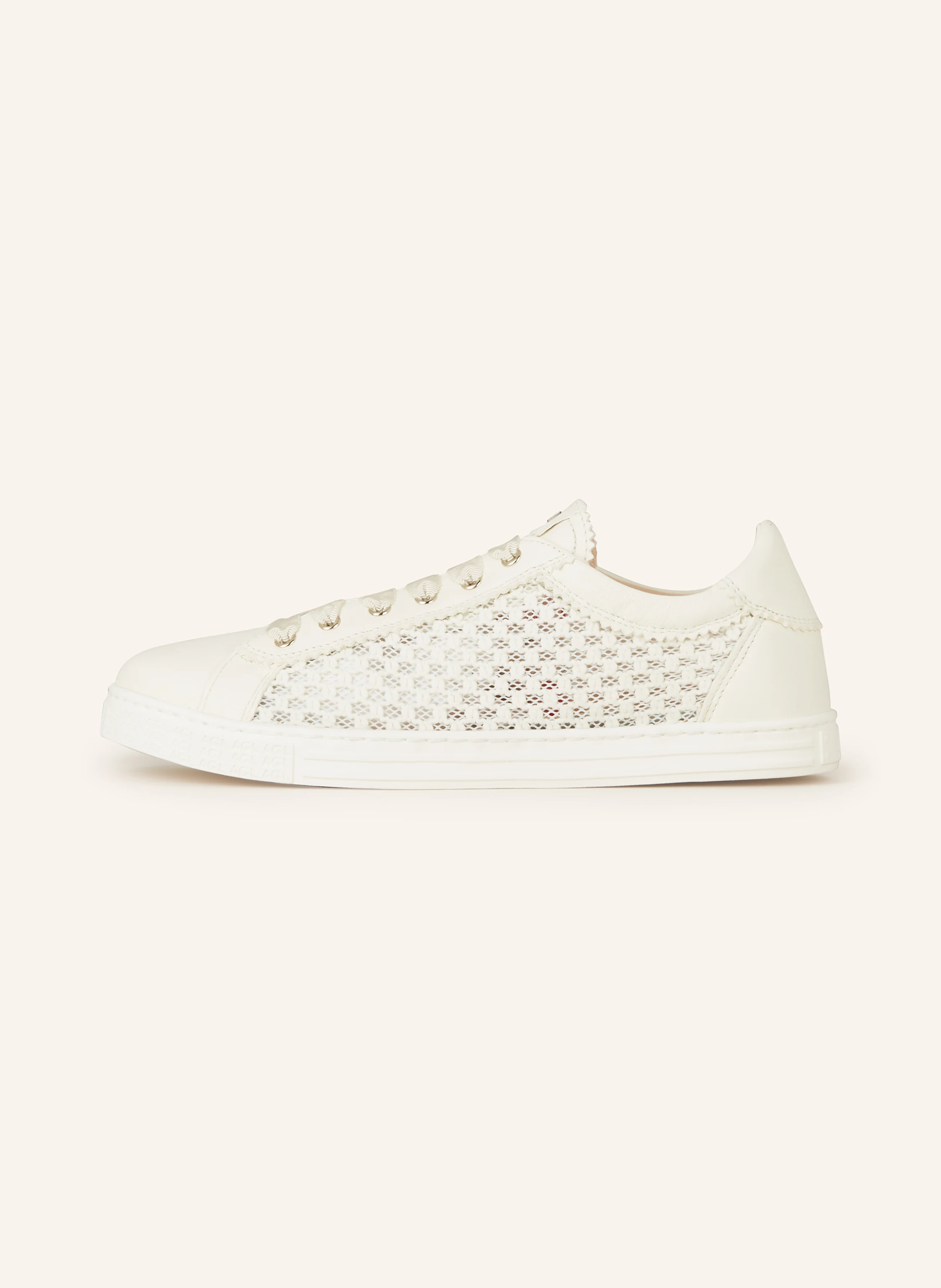 AGL Sneaker SADE PLOTS
