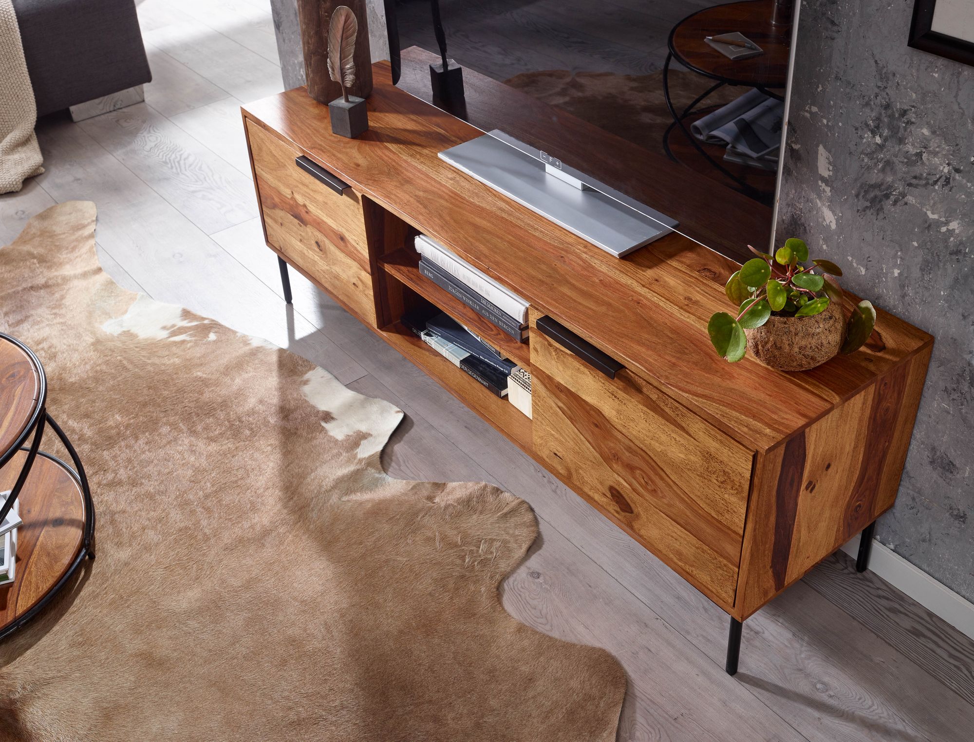 KADIMA DESIGN TV-Kommode für 60 Zoll Fernseher, Sheesham Massivholz, offene Ablagefächer, Anti-Rutsch-Noppen