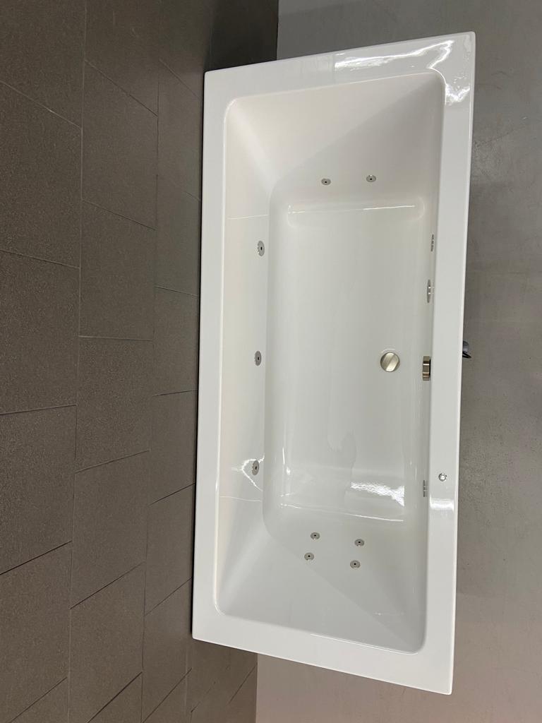 Lambini Designs Cube bubbelbad 190x90cm elektronisch 6 4 2 hydrojets RVS