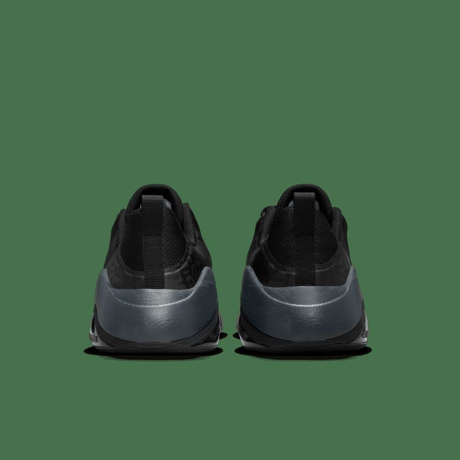Nike Bella 7