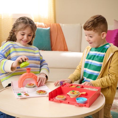 Spin Master - Kinetic Sand SquishPizza - Rijzende Pizza-Speelset - 452 g Speelzand en 5 Gereedschappen