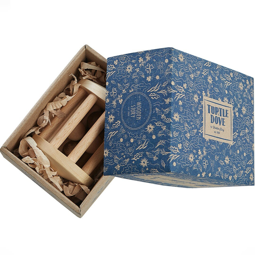 Wooden story rammelaar tortelduif