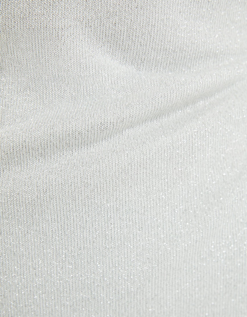 Vestido longo brilhante com alças