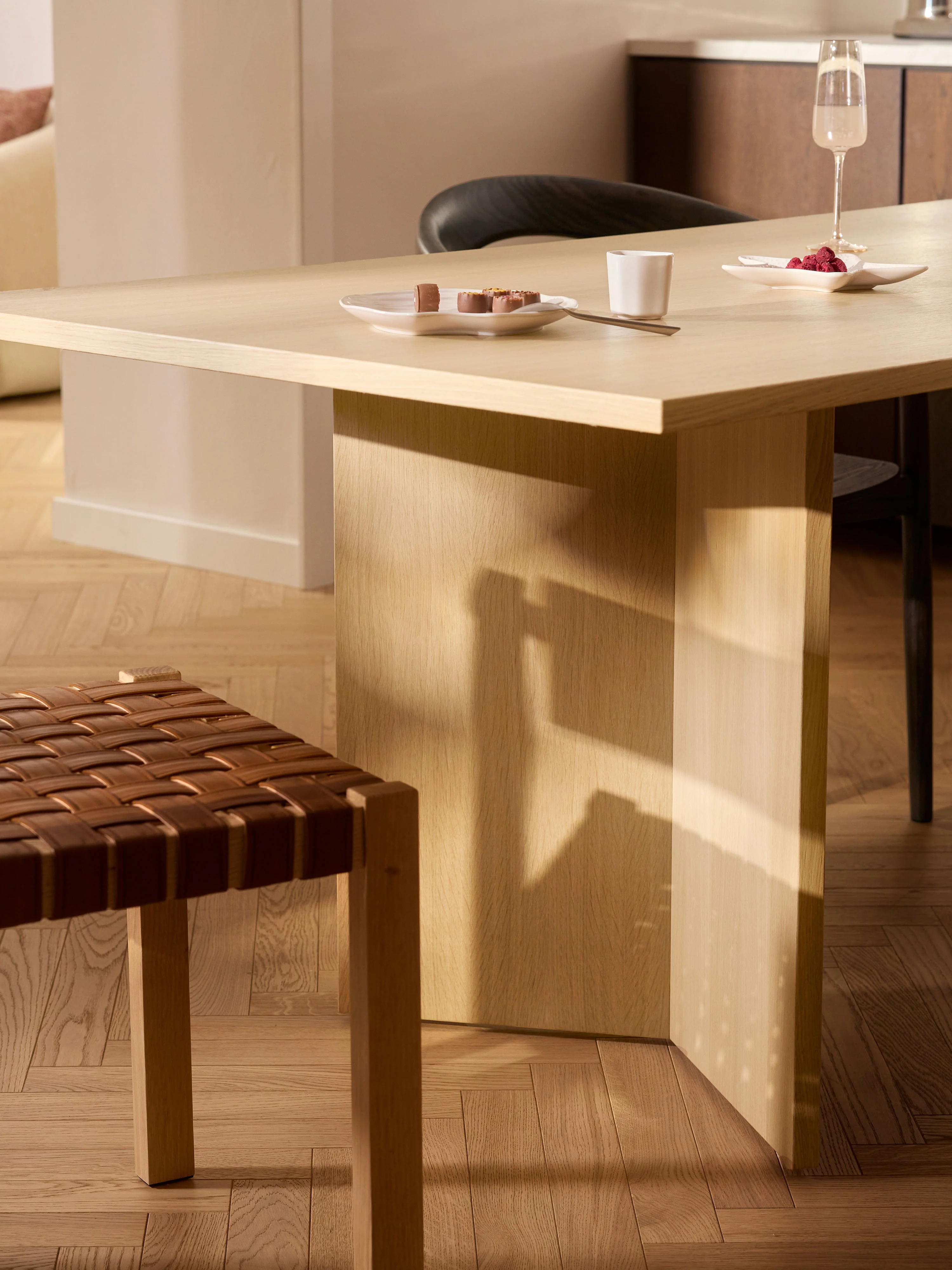 Houten eettafel Toni, in verschillende formaten